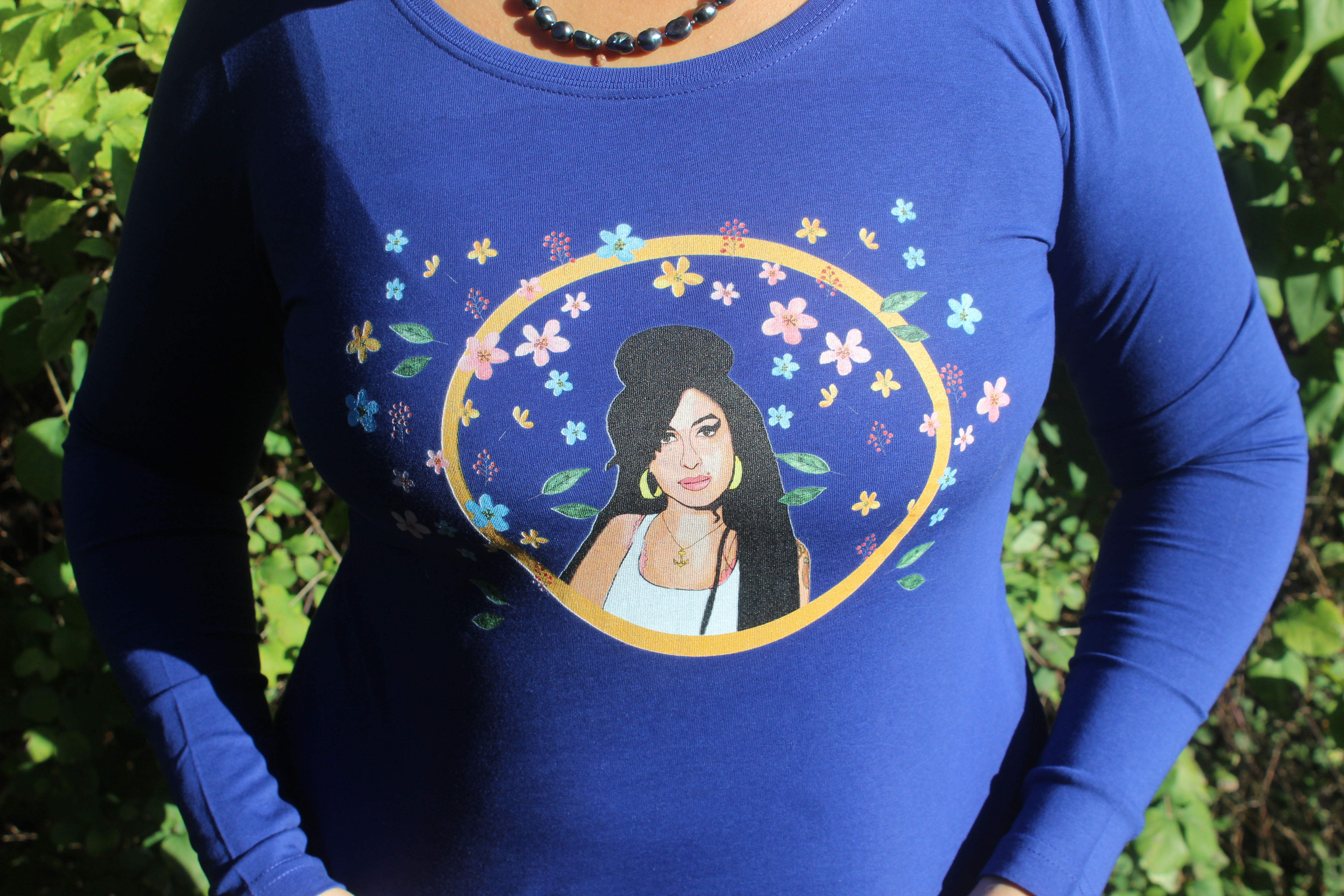 Triko Amy Winehouse dlouhý rukáv
