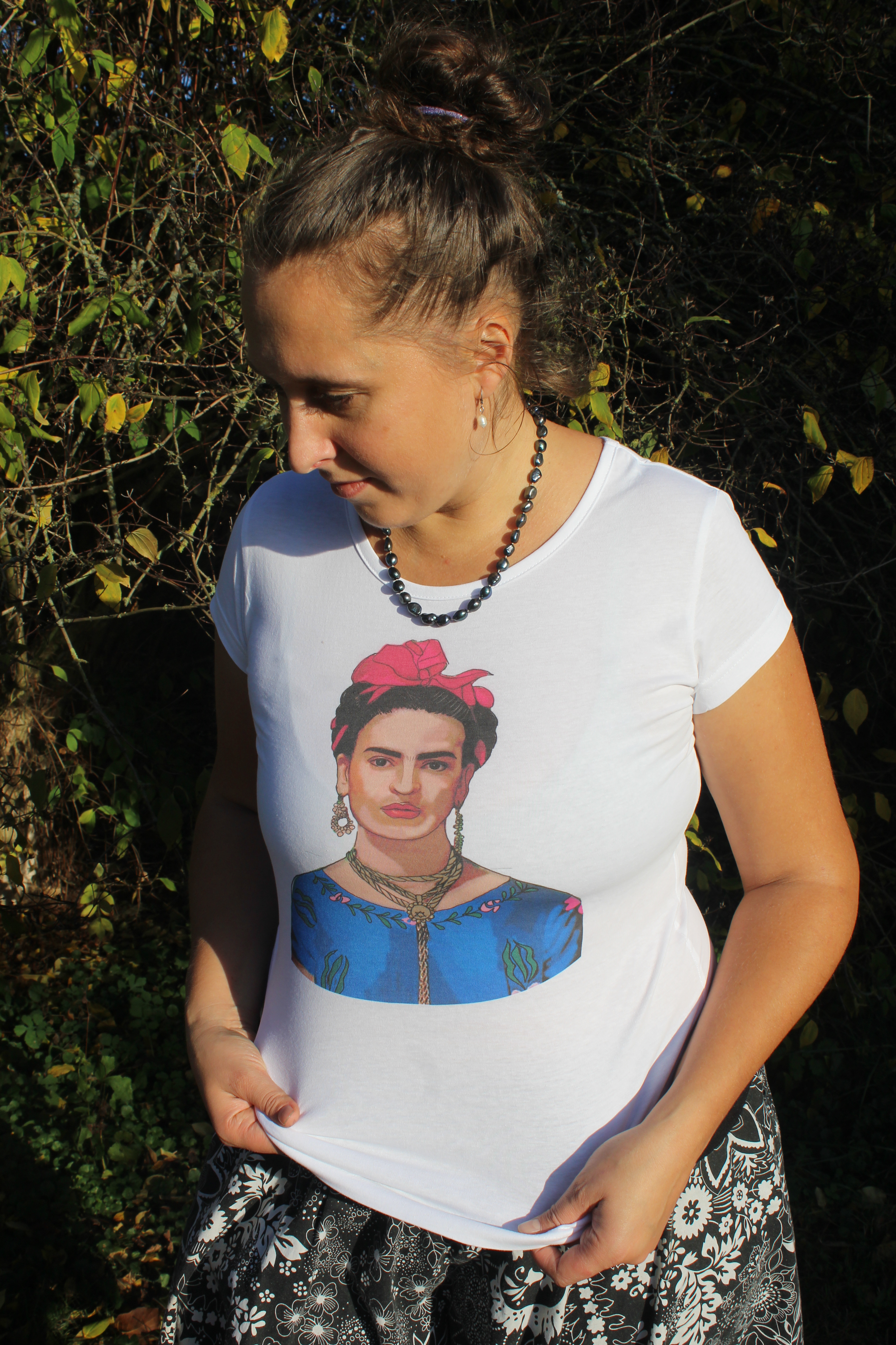 Triko Frida velká na bílé krátký rukáv